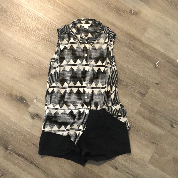 Express Shorts - Picture 1 of 2